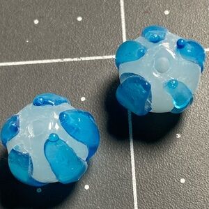 LampWork - 10mm Blue Flowers (2)